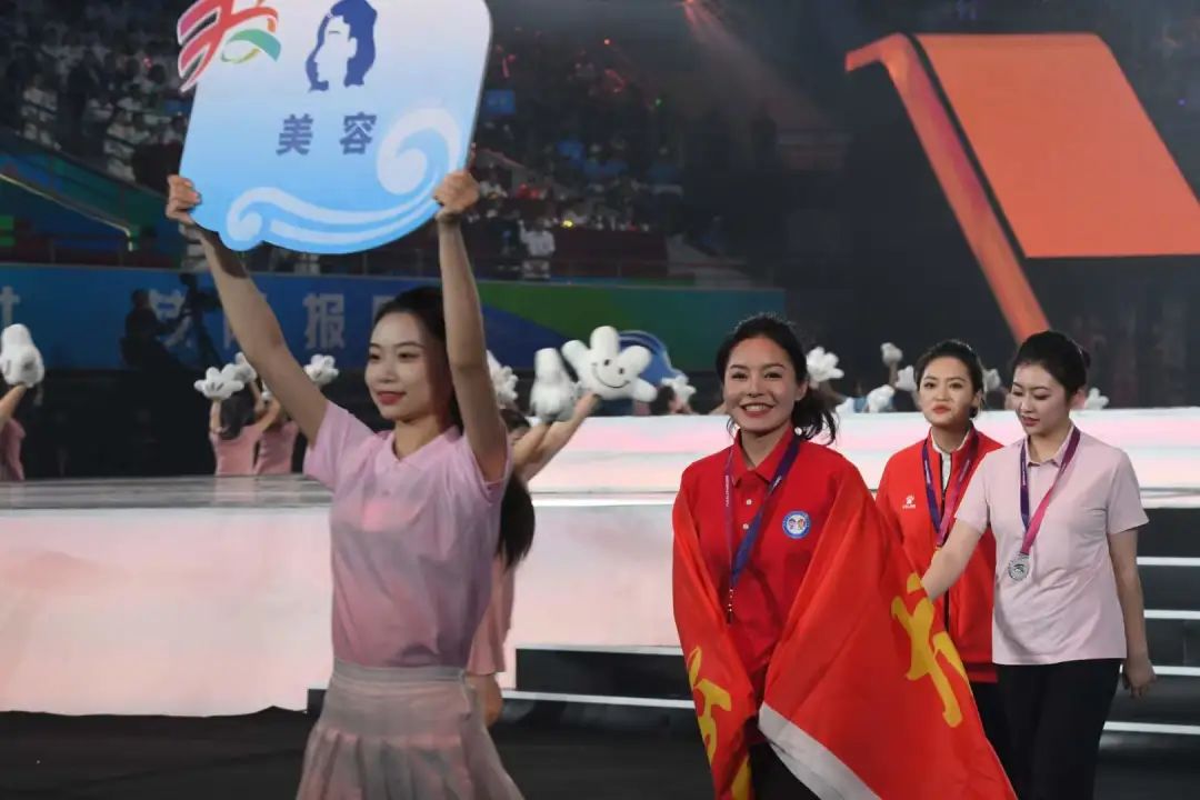 人力資(zī)源社會保障部關于表揚中華人民共和國第二屆職業技能大賽獲獎選手和單位的通報
